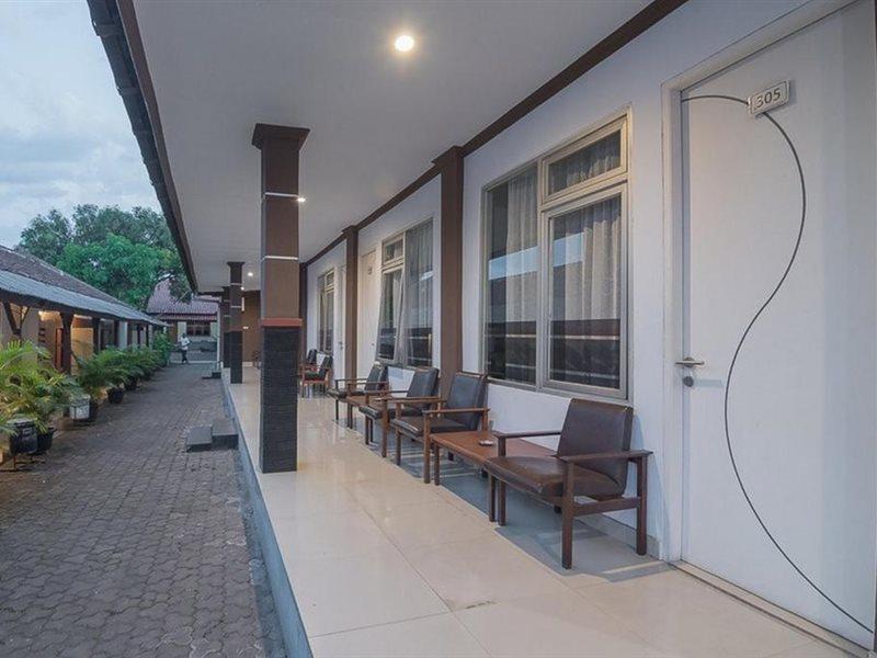 Reddoorz Near Alun Alun Subang Hotel Екстериор снимка