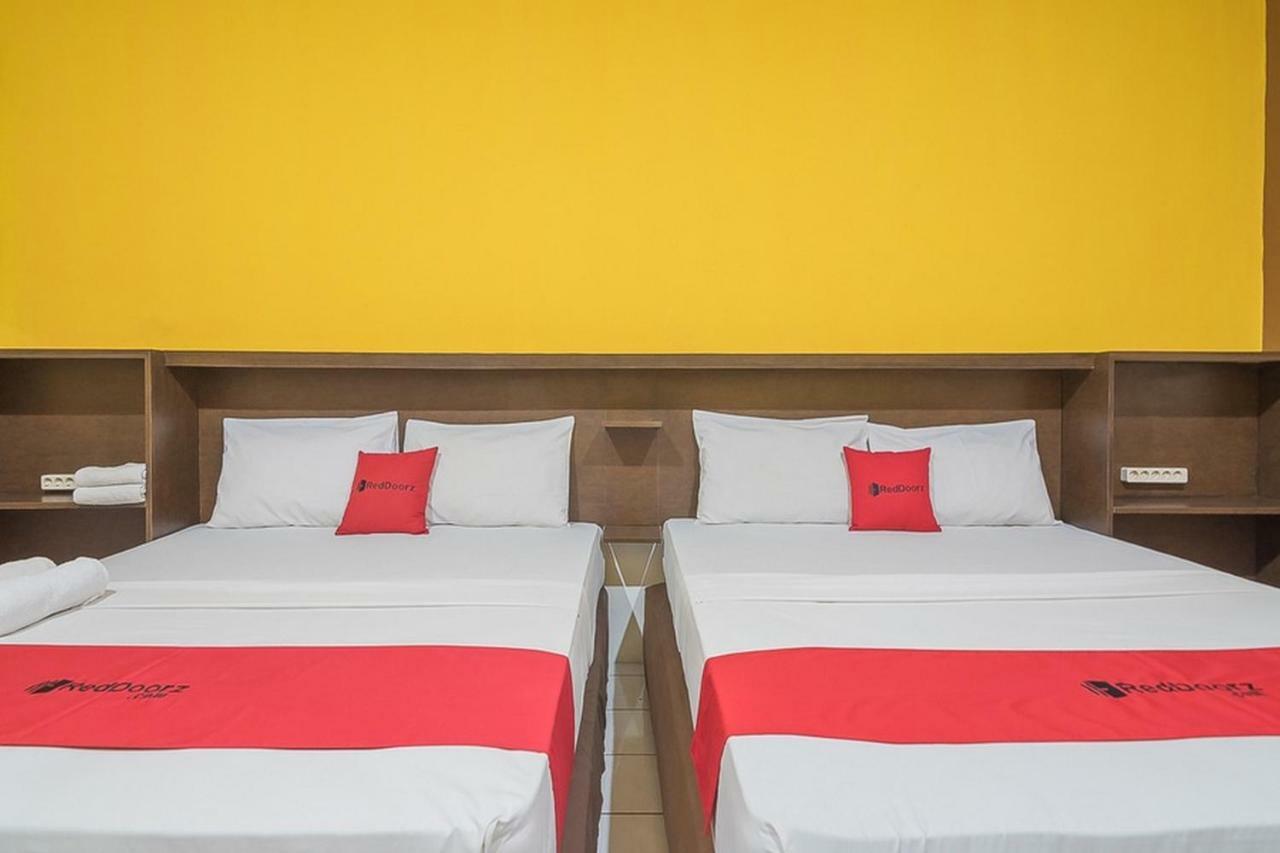 Reddoorz Near Alun Alun Subang Hotel Екстериор снимка