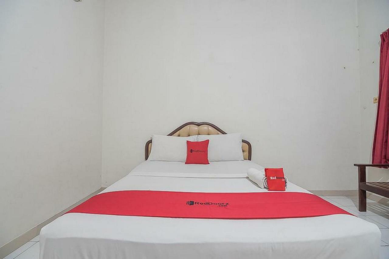 Reddoorz Near Alun Alun Subang Hotel Екстериор снимка
