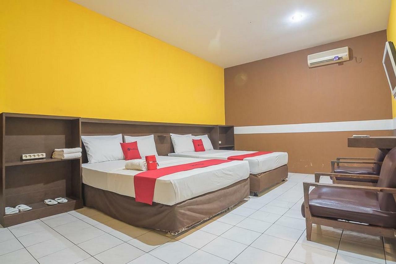 Reddoorz Near Alun Alun Subang Hotel Екстериор снимка