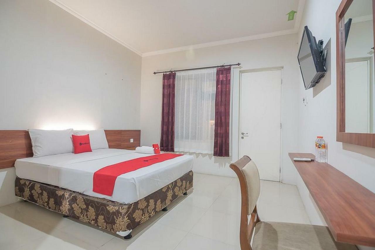 Reddoorz Near Alun Alun Subang Hotel Екстериор снимка