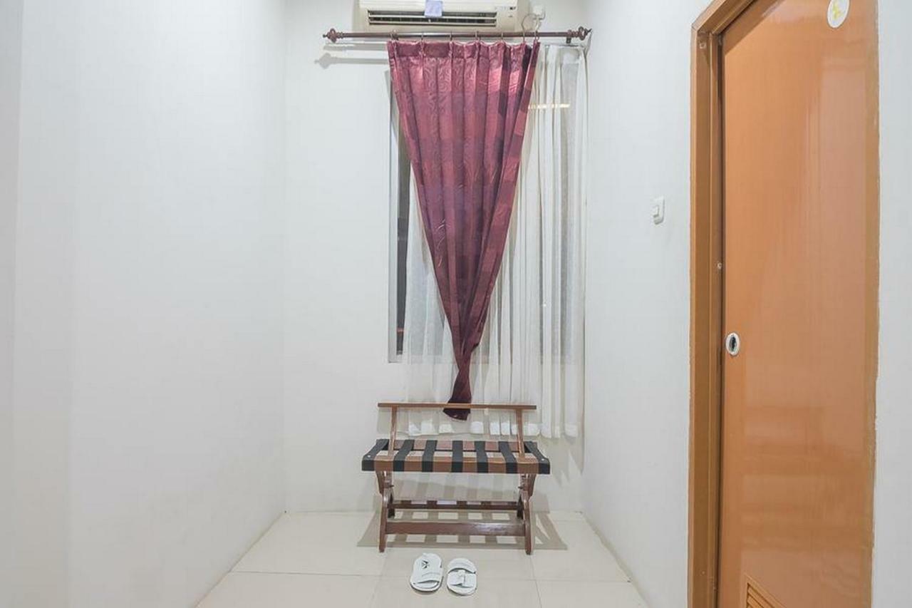 Reddoorz Near Alun Alun Subang Hotel Екстериор снимка