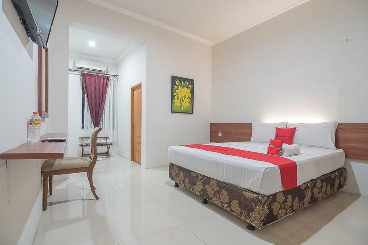Reddoorz Near Alun Alun Subang Hotel Екстериор снимка